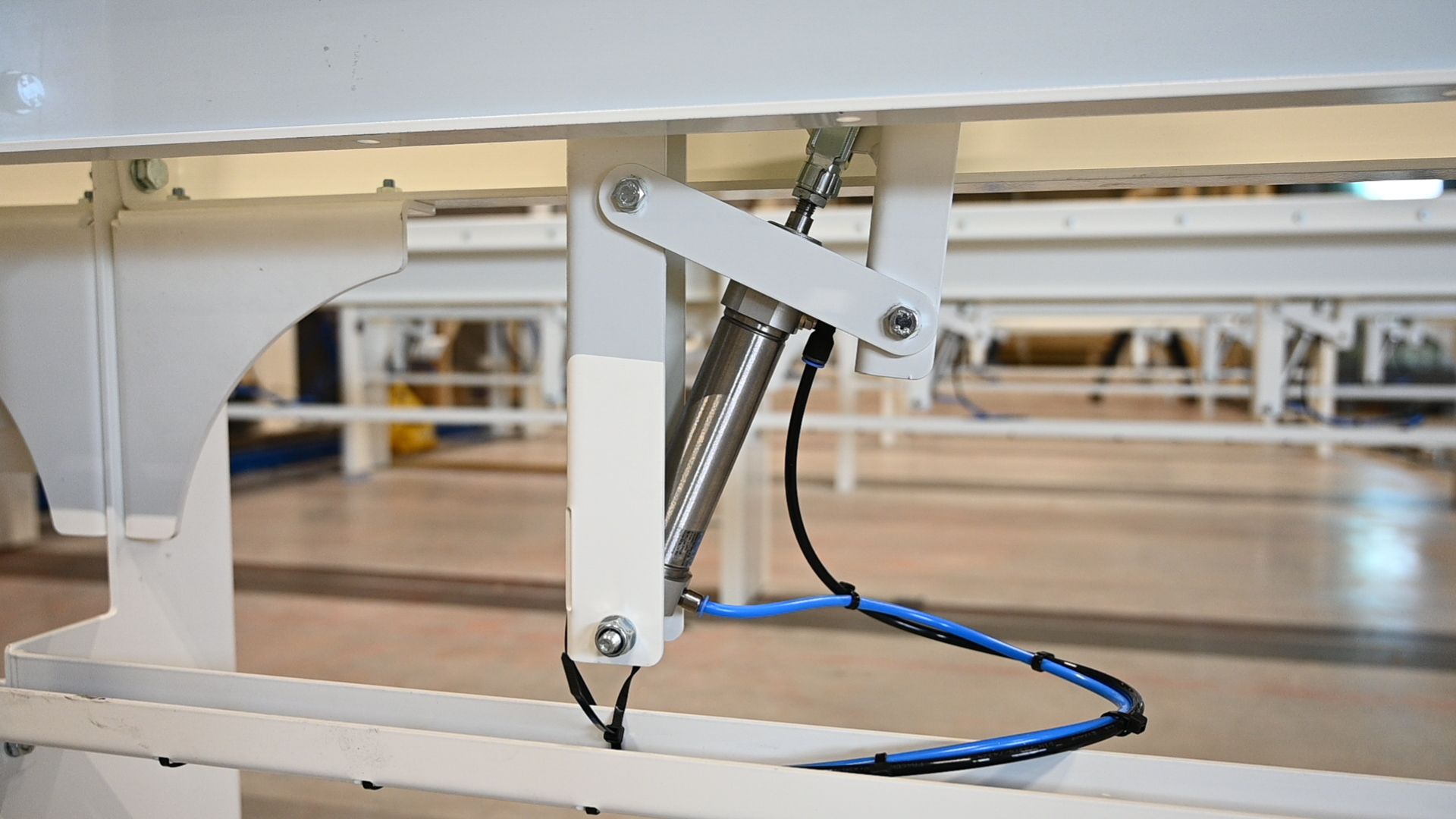Pneumatische onderdelen van maatwerk spijkertafel